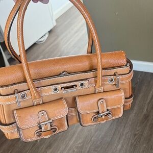 Stylish Tan Leather Satchel